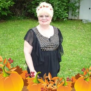 Meet your Posher, Nola